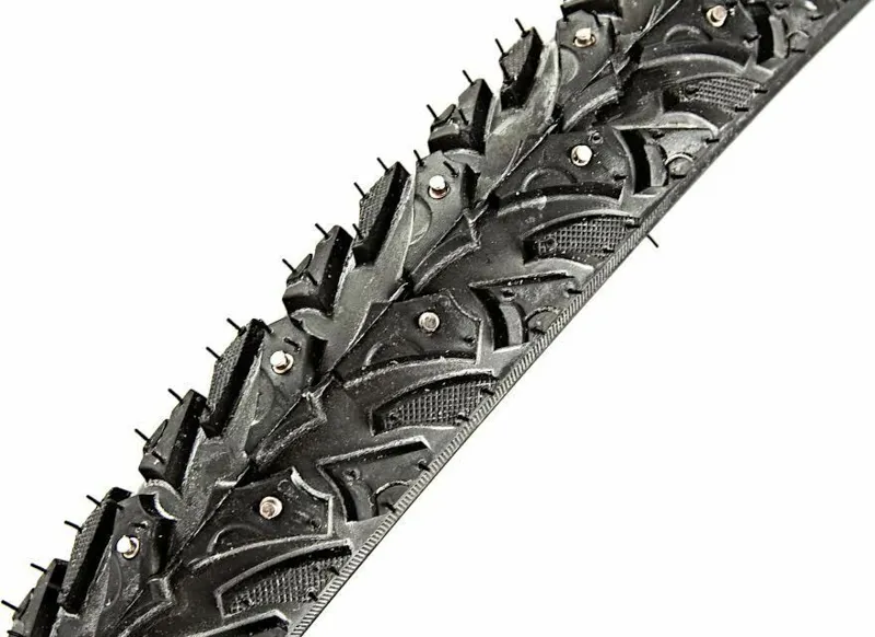 Innova 26 x 1.75 Winter Studded Tyre-1